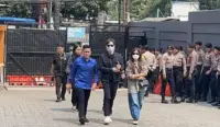 Momen Sidang Cerai Perdana Audi Marissa